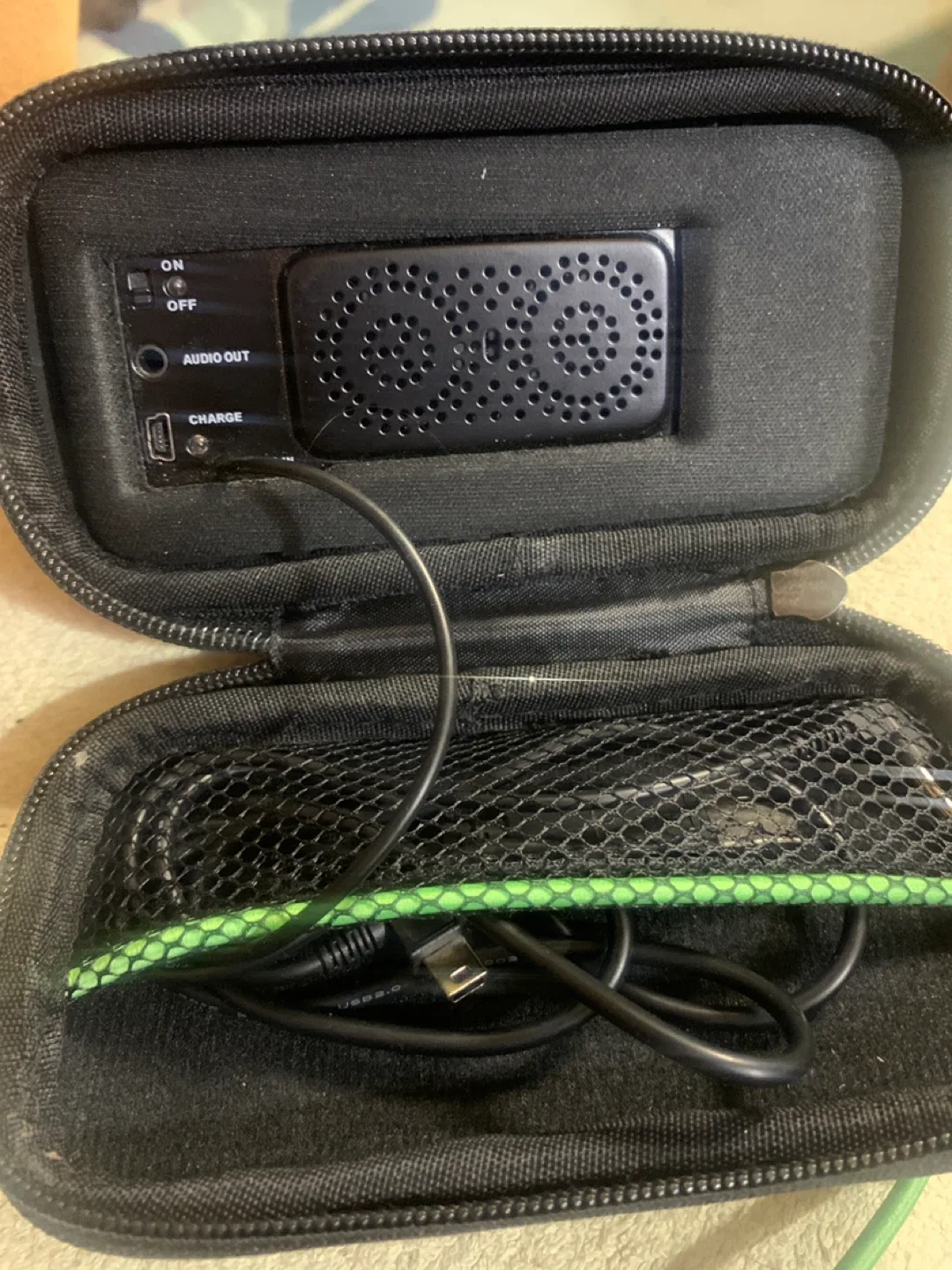 Goal Zero Speaker with Case and Charger image indicator(4)
