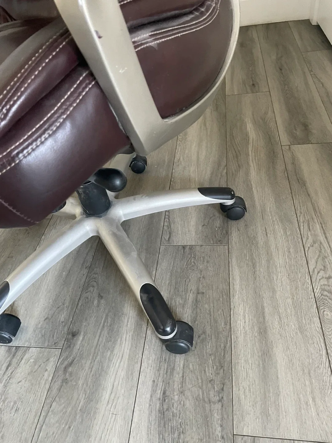 Office Chair image indicator(5)