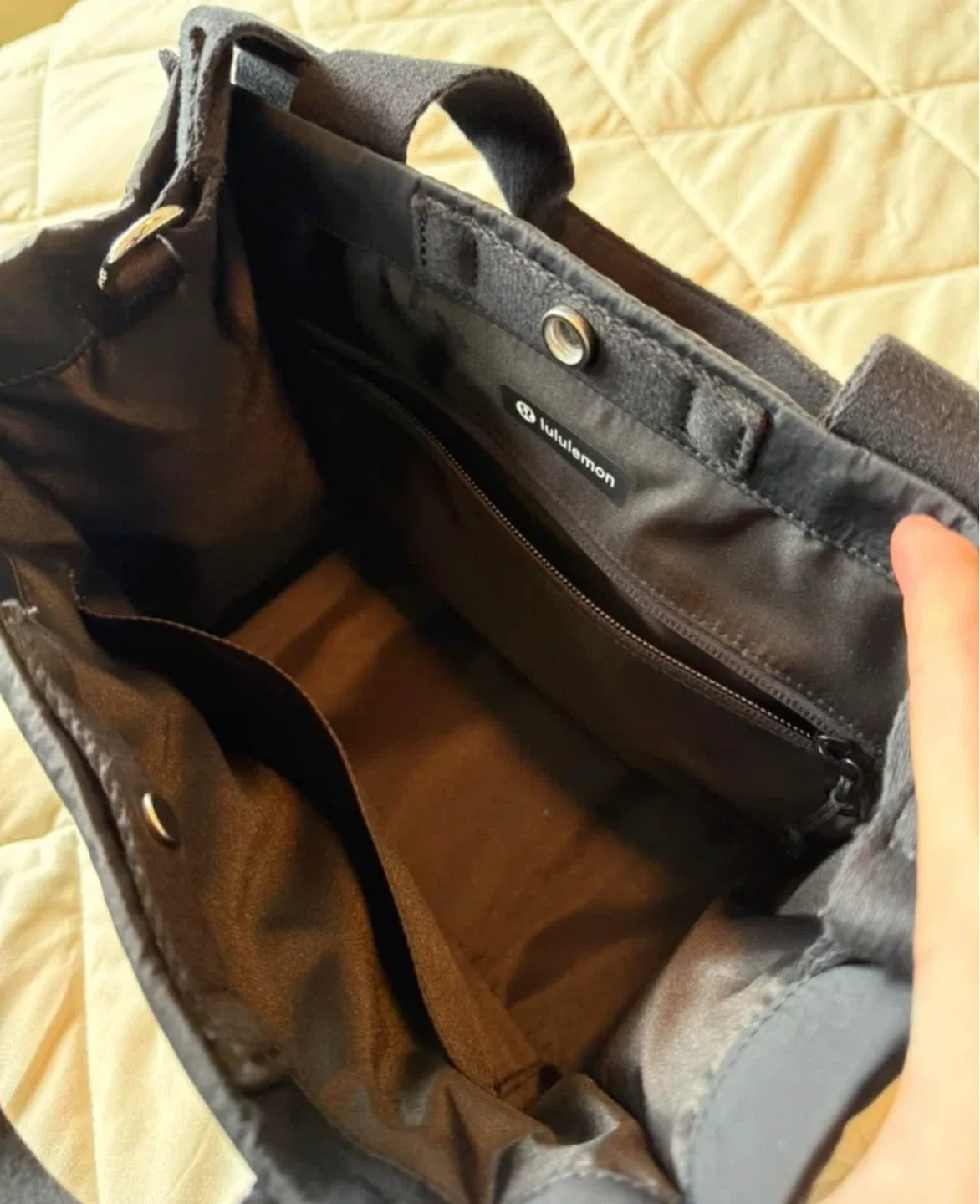 Lululemon Boxy Tote Bag 4.5L image indicator(4)