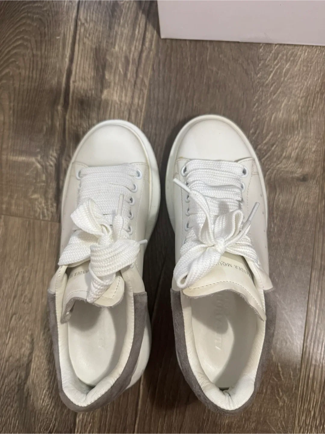 Alexander McQueen White/Grey Sneakers image indicator(5)