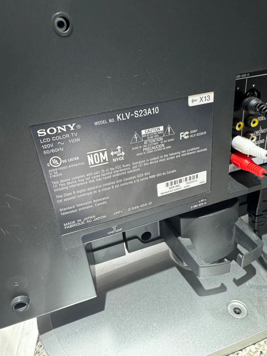 Sony WEGA LCD Colour TV KLV-S23A10 - photo 2