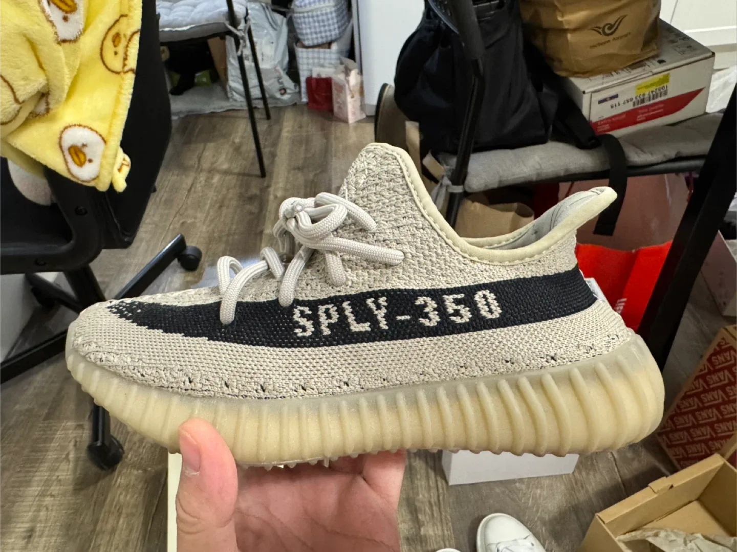 AUTHENTIC Adidas Yeezy Boost 350 V2 Slate Size 4 US image indicator(2)