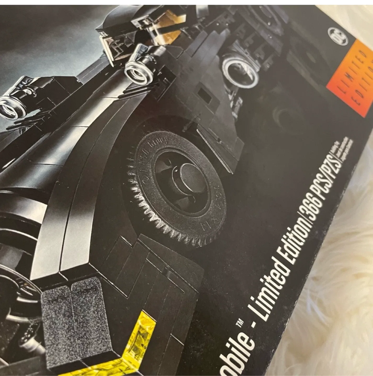 LEGO 40433 1989 Batmobile Limited Edition 366 Pieces image indicator(2)