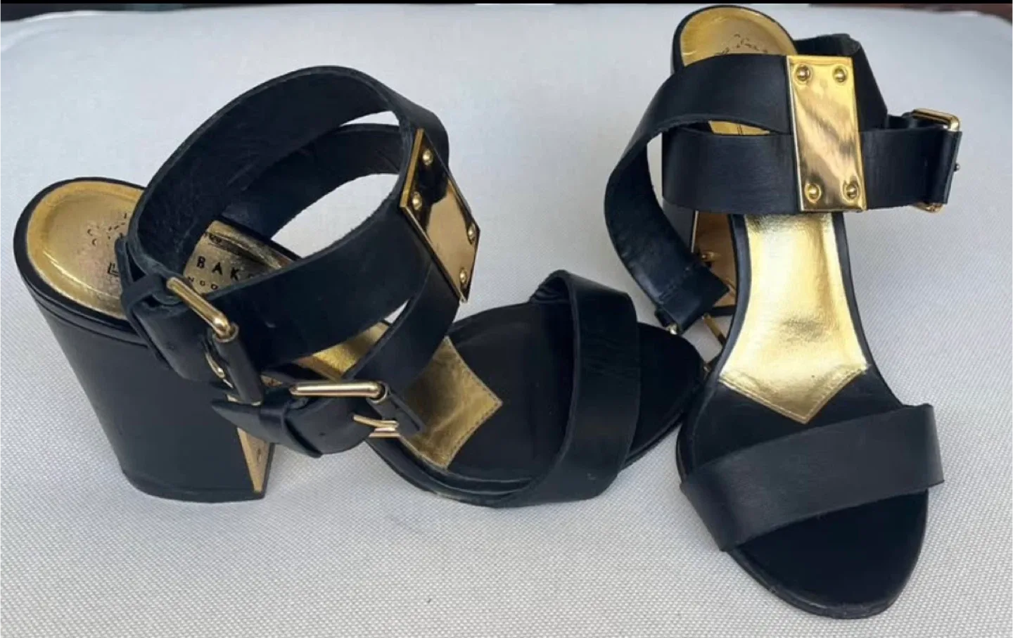Ted Baker London Black Leather Sandals Size 6 image indicator(2)