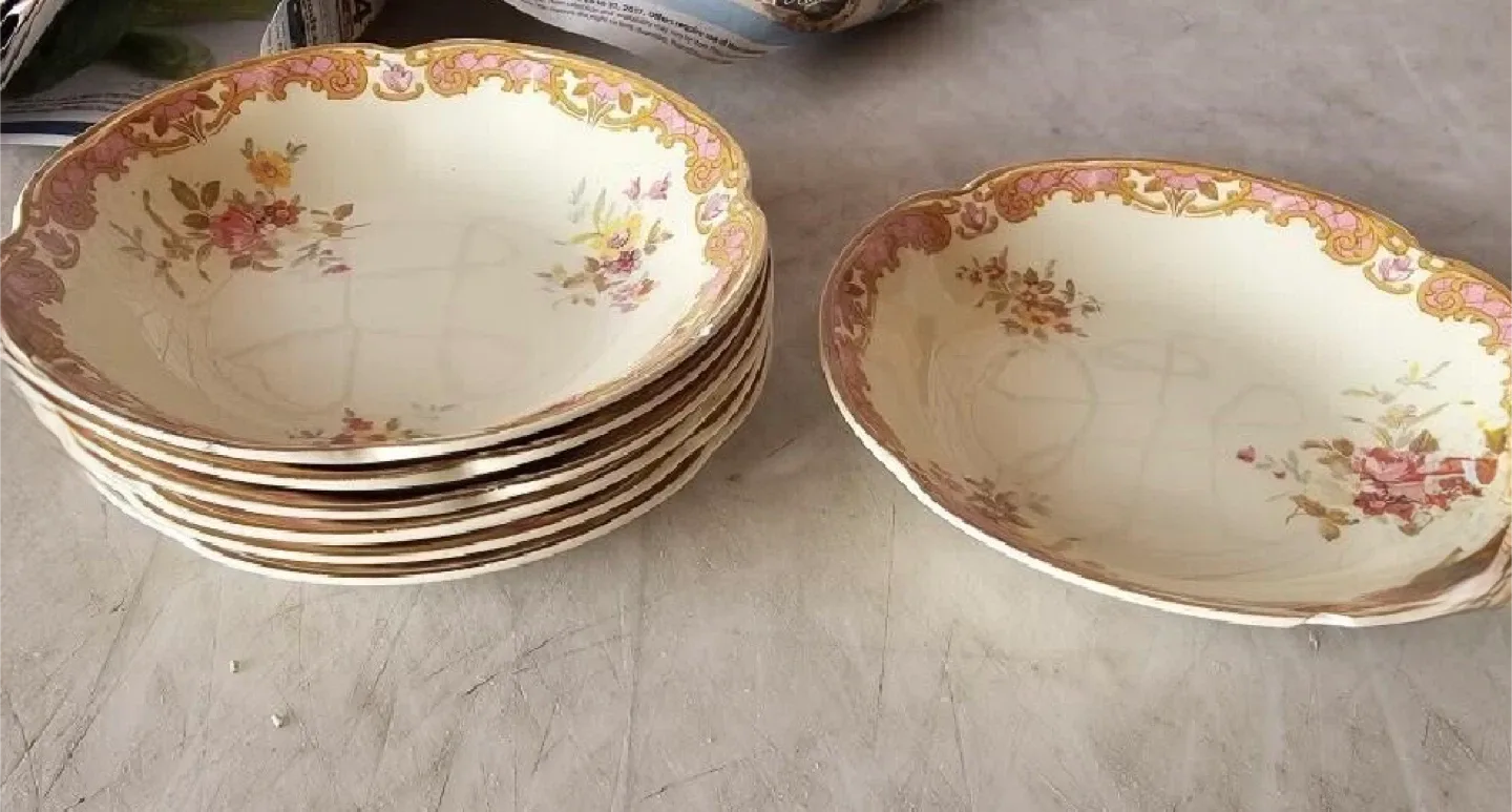 Vintage Royal Albert Floral Dinnerware Set image indicator(7)
