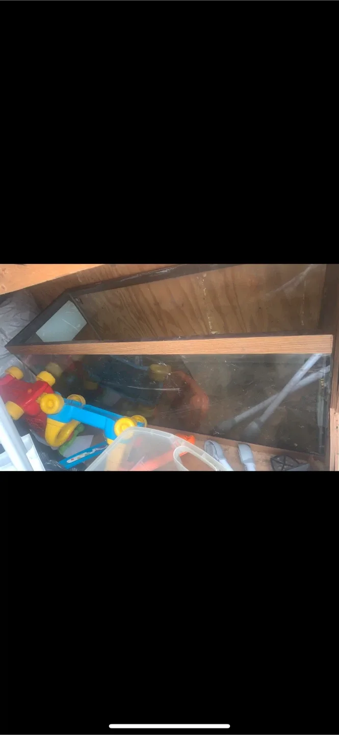 Large 75 Gallon Aquarium/Terrarium with Light image indicator(5)