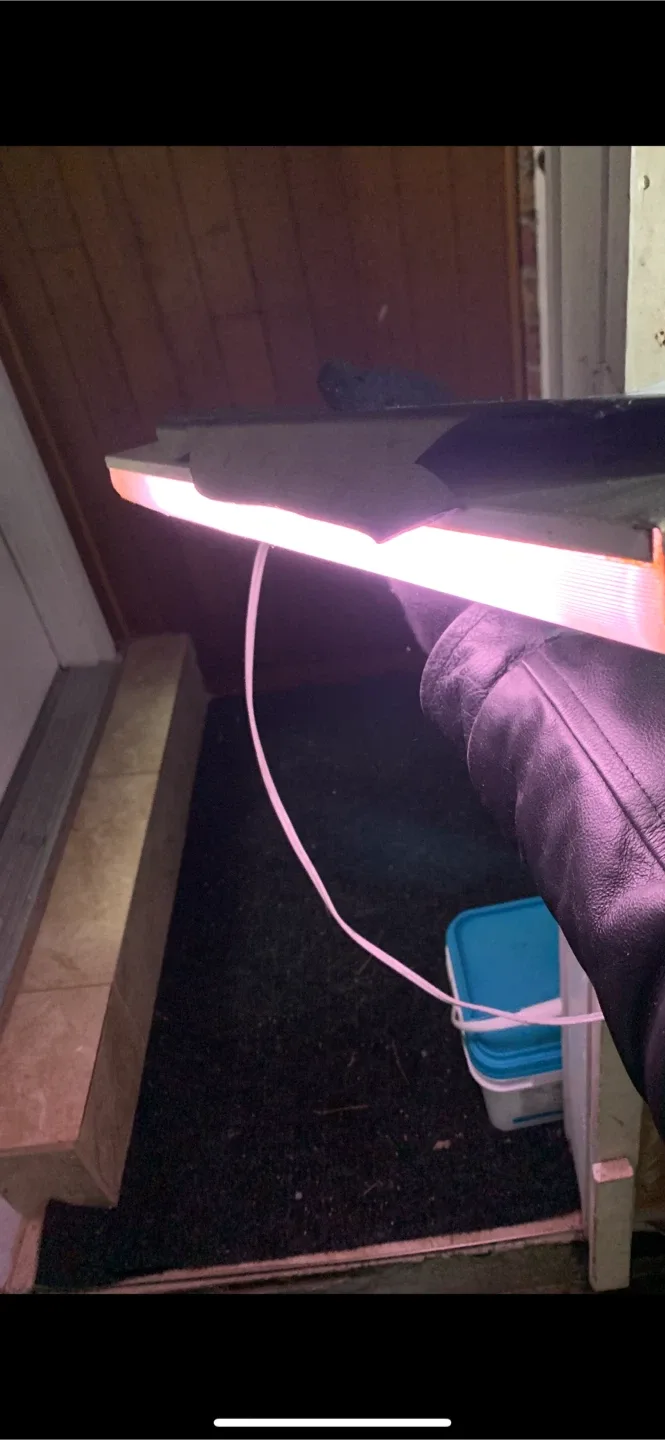 Large 75 Gallon Aquarium/Terrarium with Light image indicator(6)