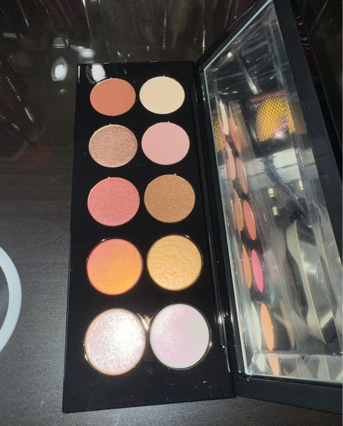 Pat McGrath Labs Mothership Eyeshadow Palette image indicator(2)