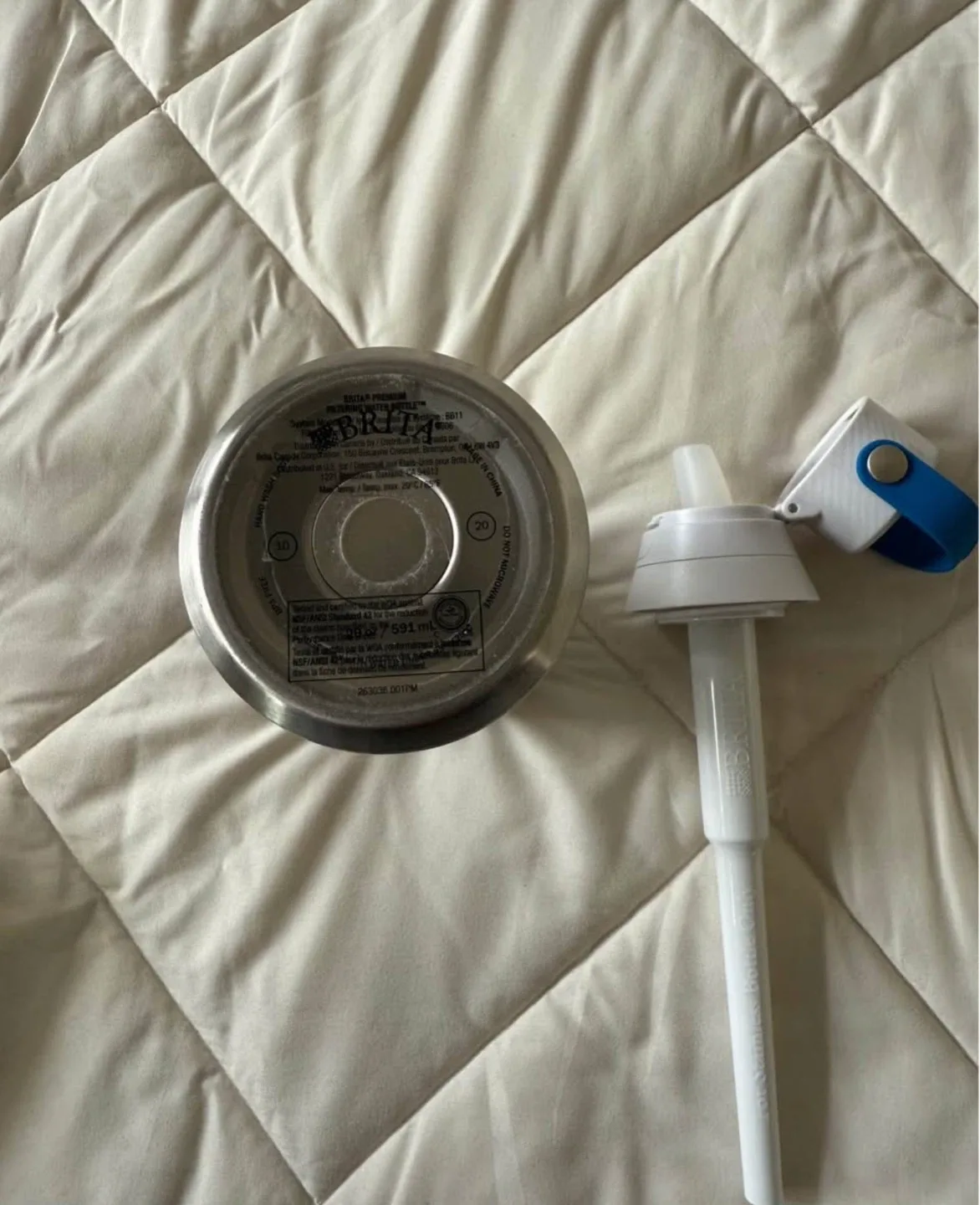 Brita Insulated Stainless Steel Filtering Water Bottle image indicator(3)