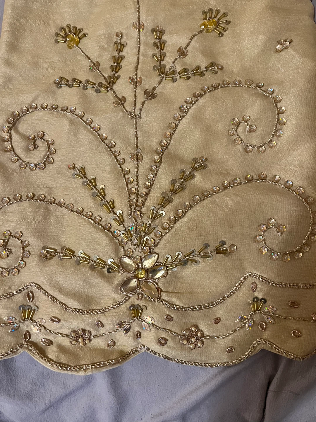 Embroidered Gold Silk Christmas Tree Skirt - Brand New - photo 2