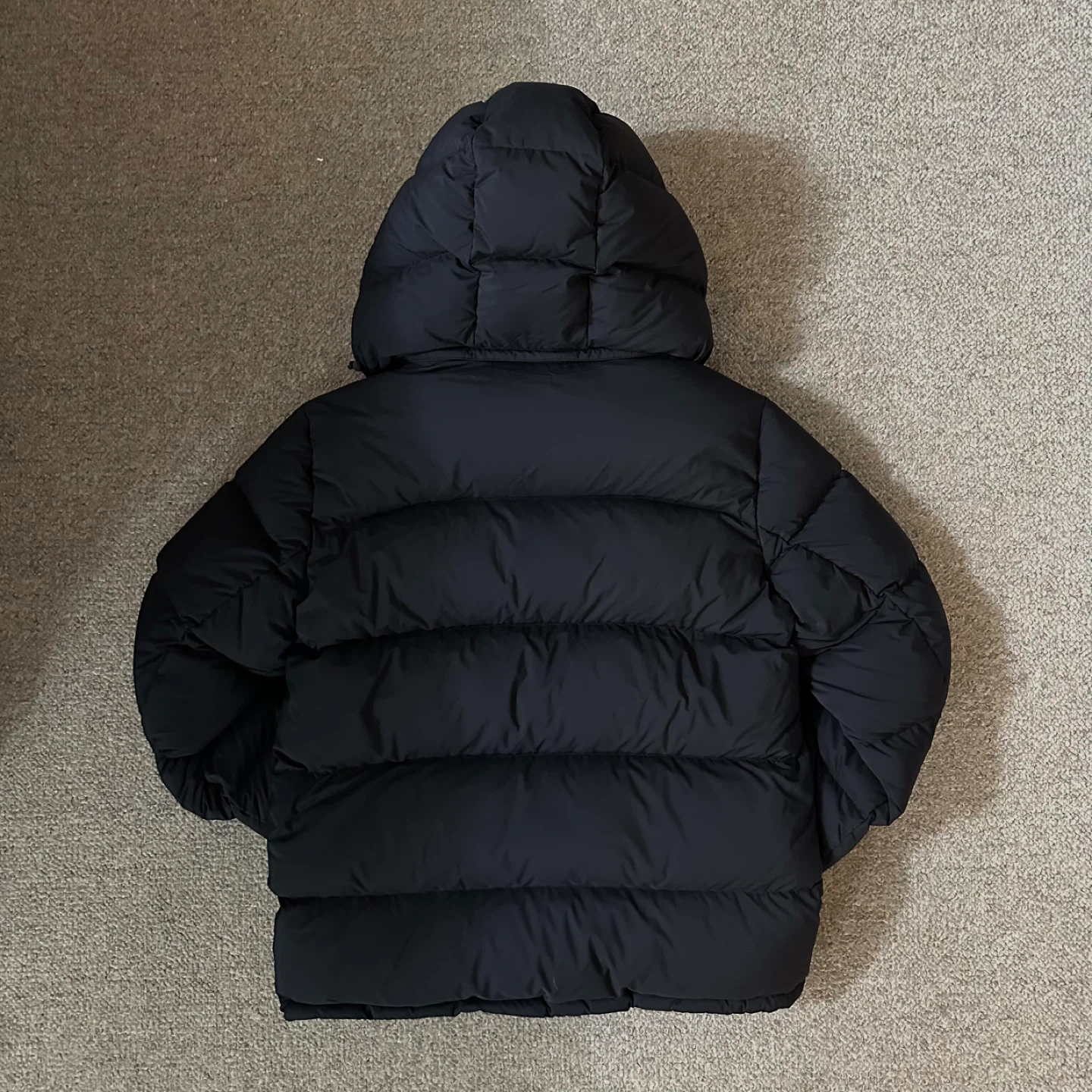 Aritzia The Original Super Puff (Black/Medium) - photo 3