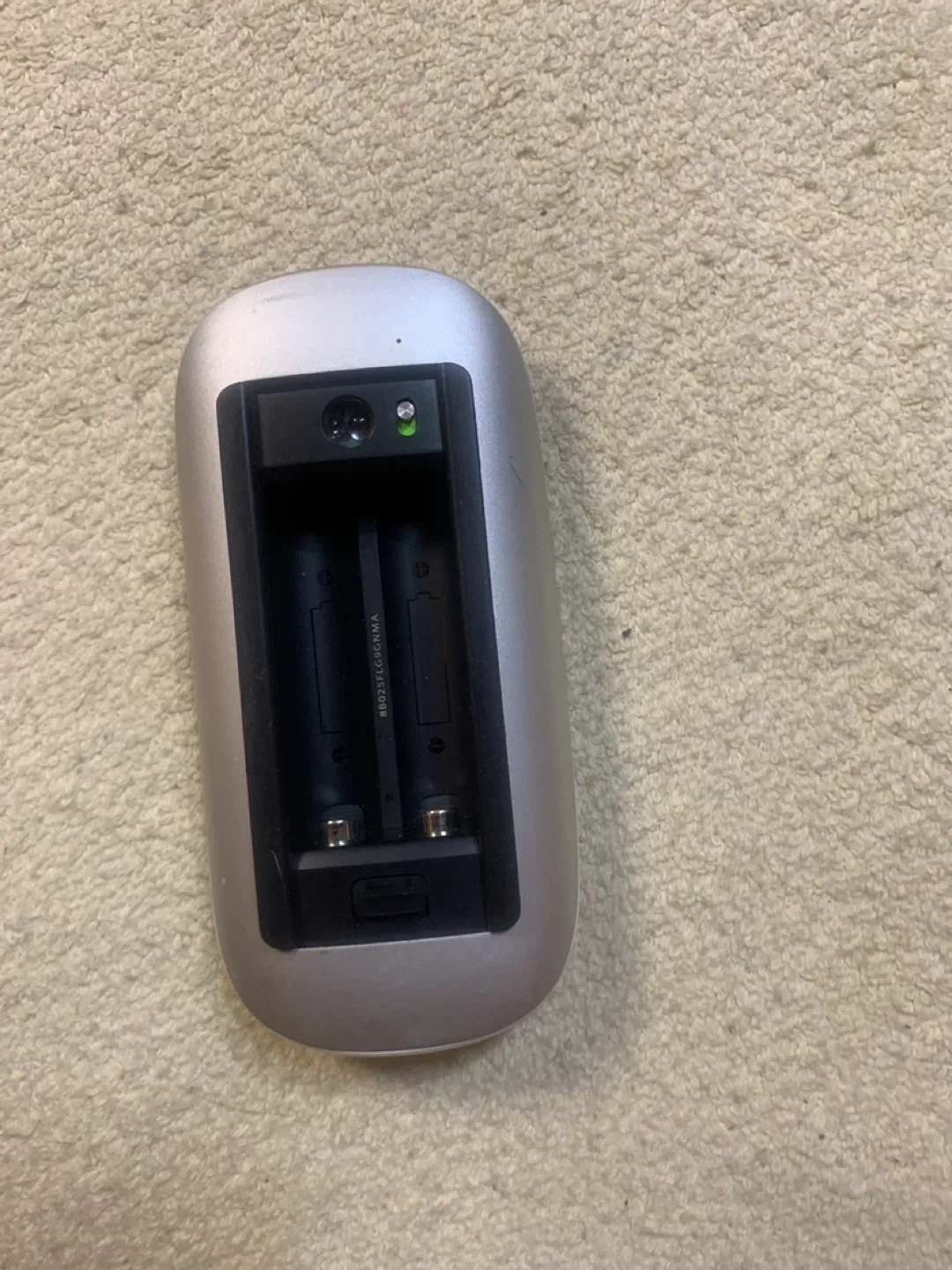 Apple Magic Mouse - White image indicator(2)