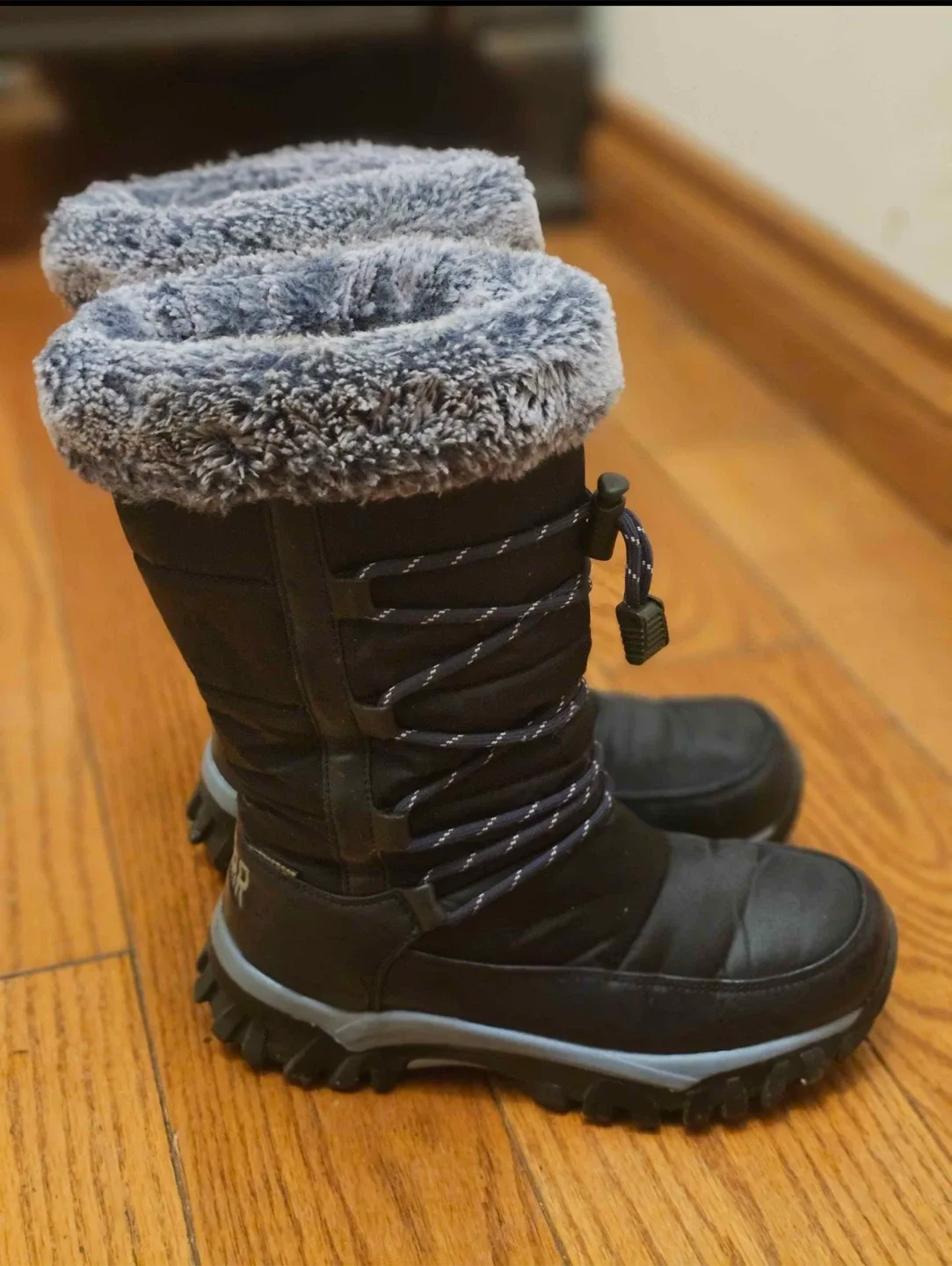 Cougar Black Winter Boots - Size 2