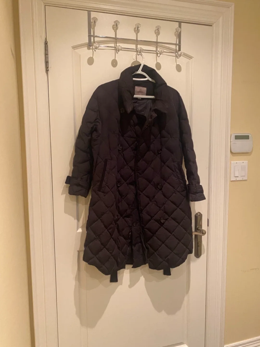 Black Quilted Belted Puffer Coat image indicator(3)