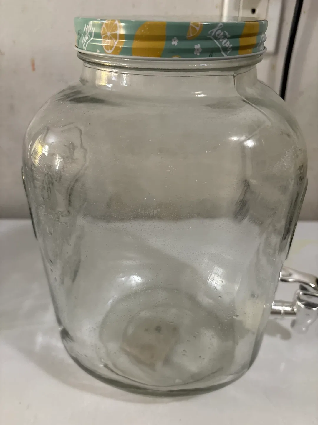 Yorkshire Glassware Beverage Dispenser image indicator(2)