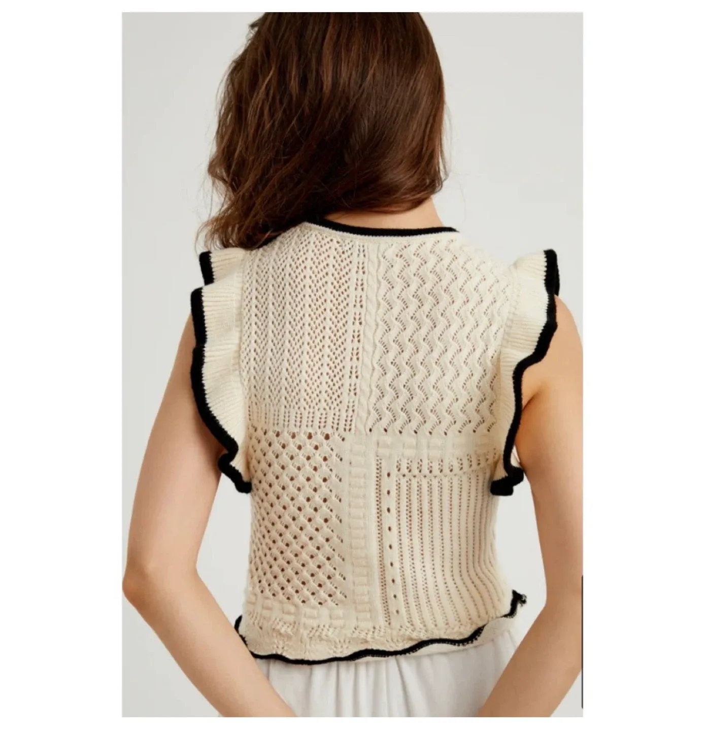 commense Cream Knit Sleeveless Top image indicator(2)