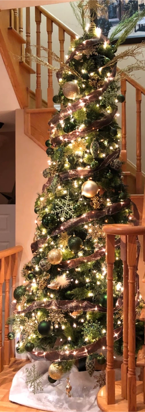 9ft slim Christmas Tree - photo 3
