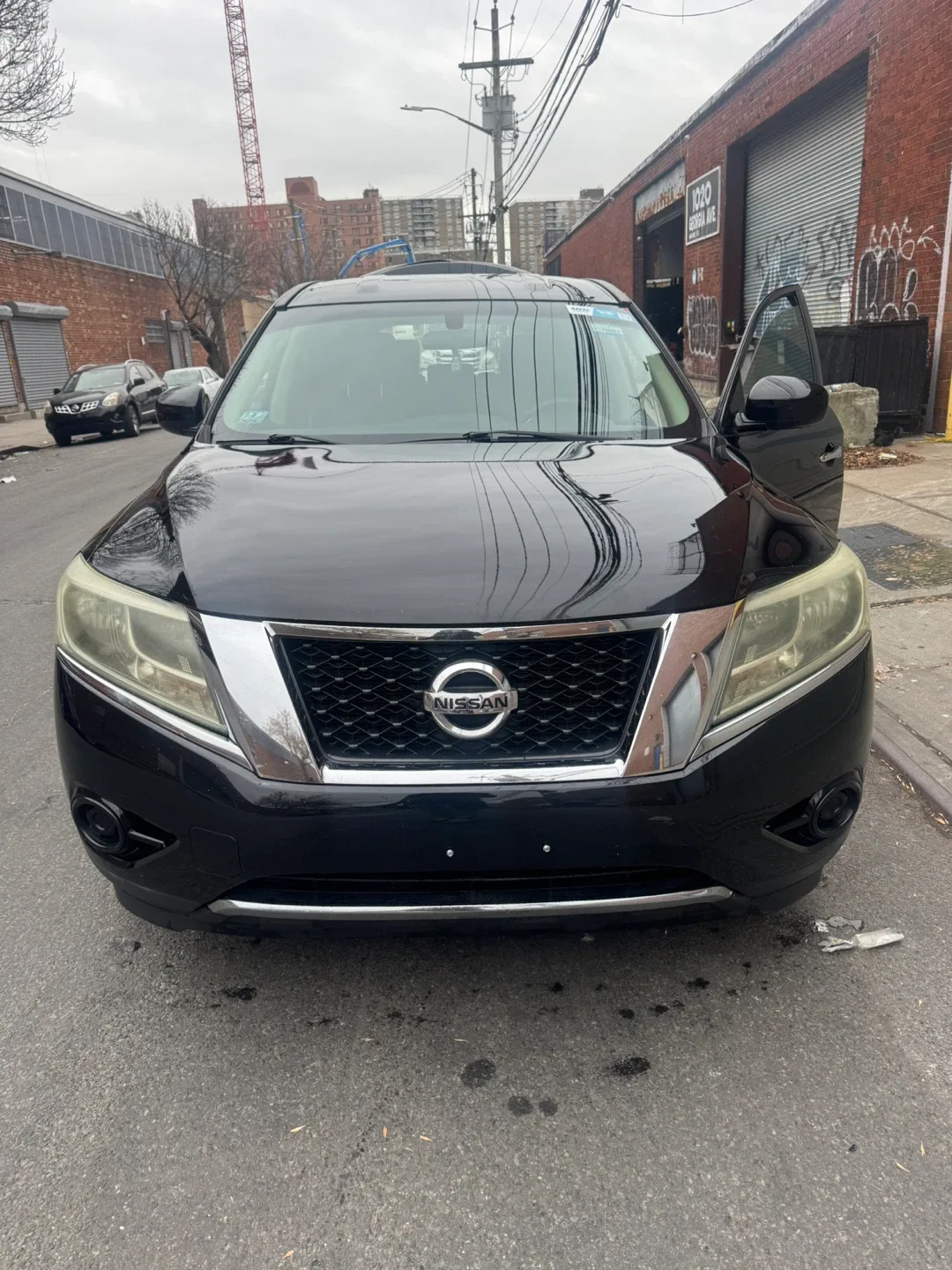 2014 Black Nissan Pathfinder SUV
