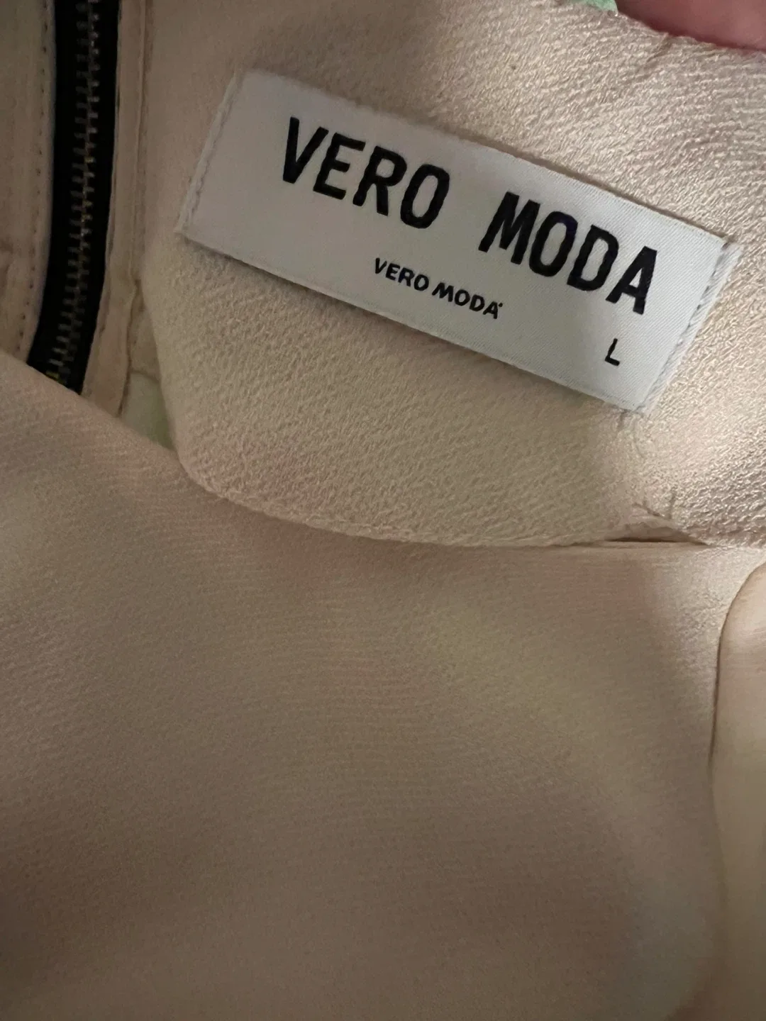 Vero Moda Blouse - Size L image indicator(5)