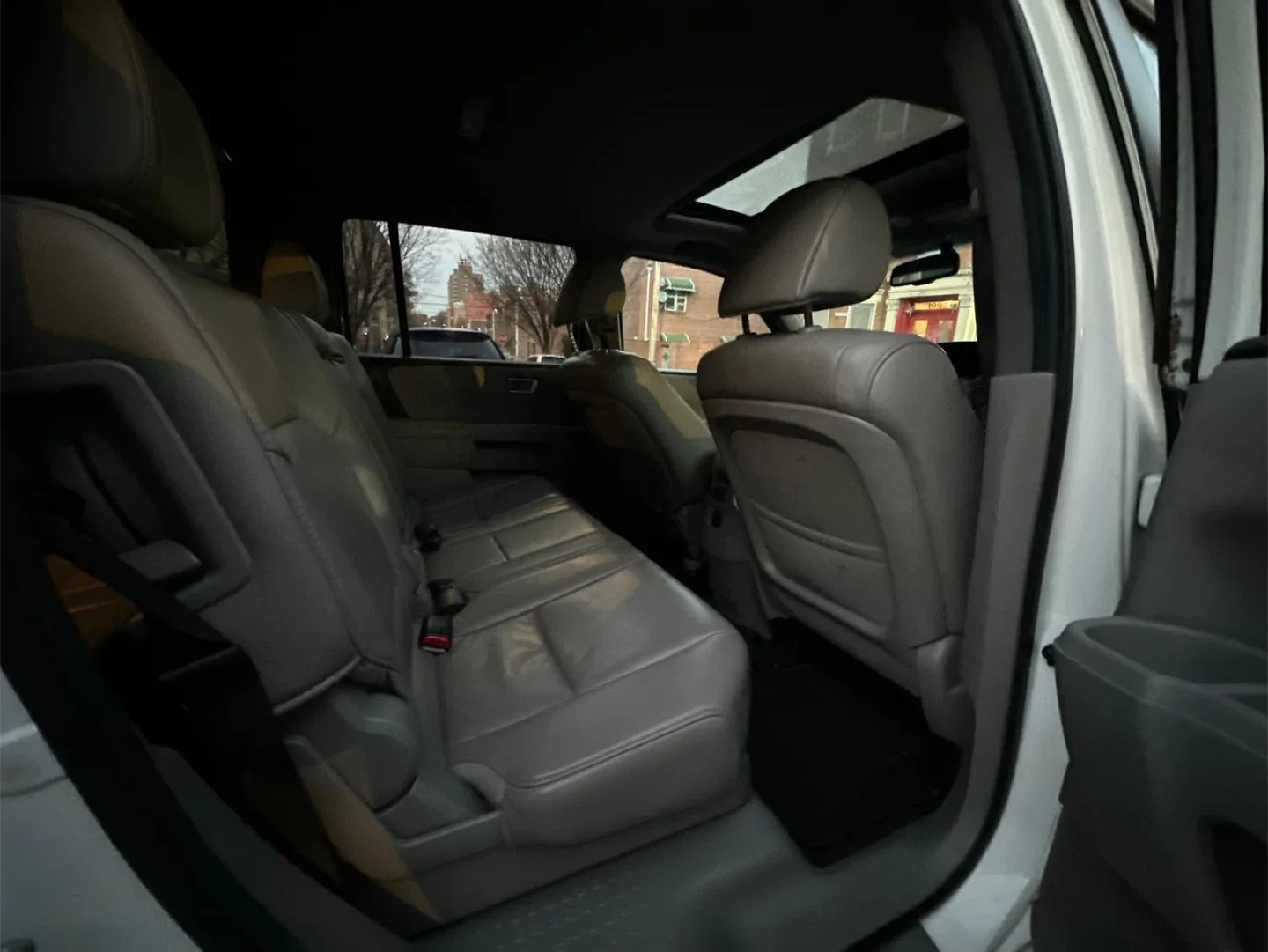 2012 Honda Pilot SUV - White image indicator(6)