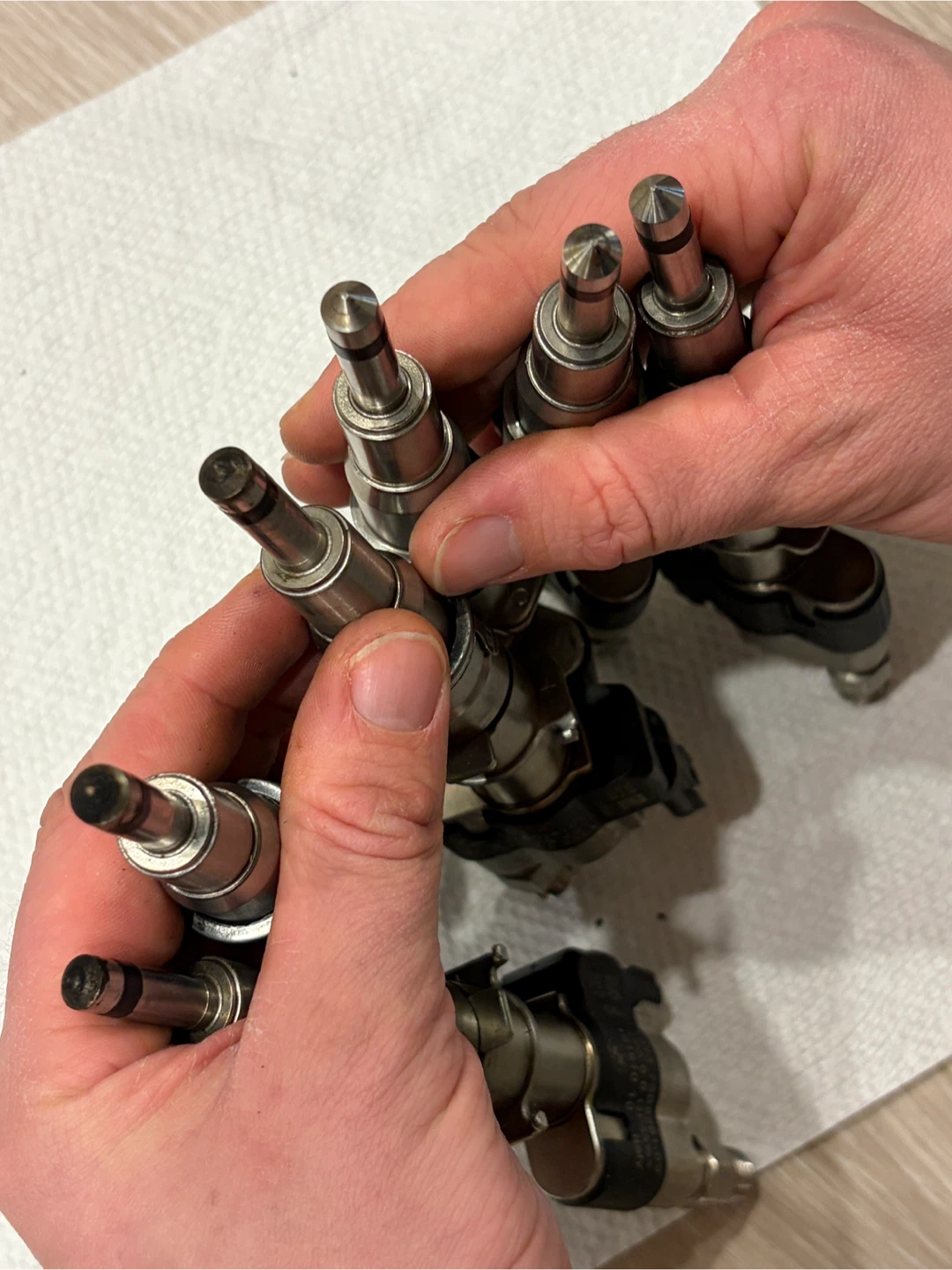 BMW Fuel Injectors - Set of 6 - photo 3