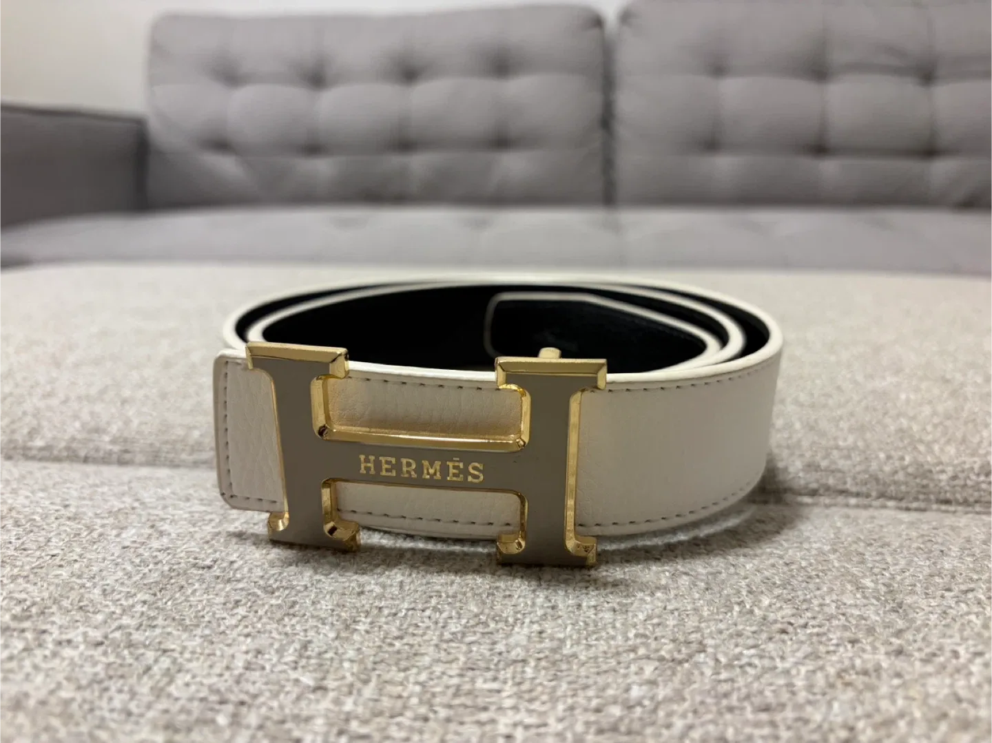 Hermès & Gucci Belts image indicator(2)