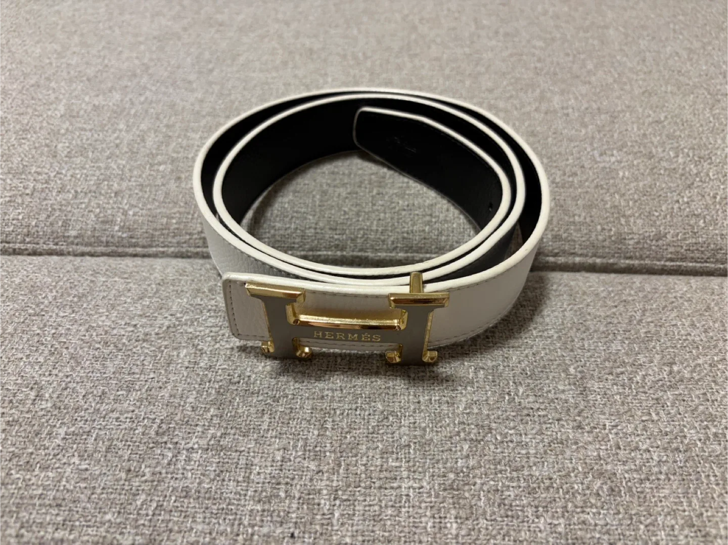 Hermès & Gucci Belts image indicator(4)