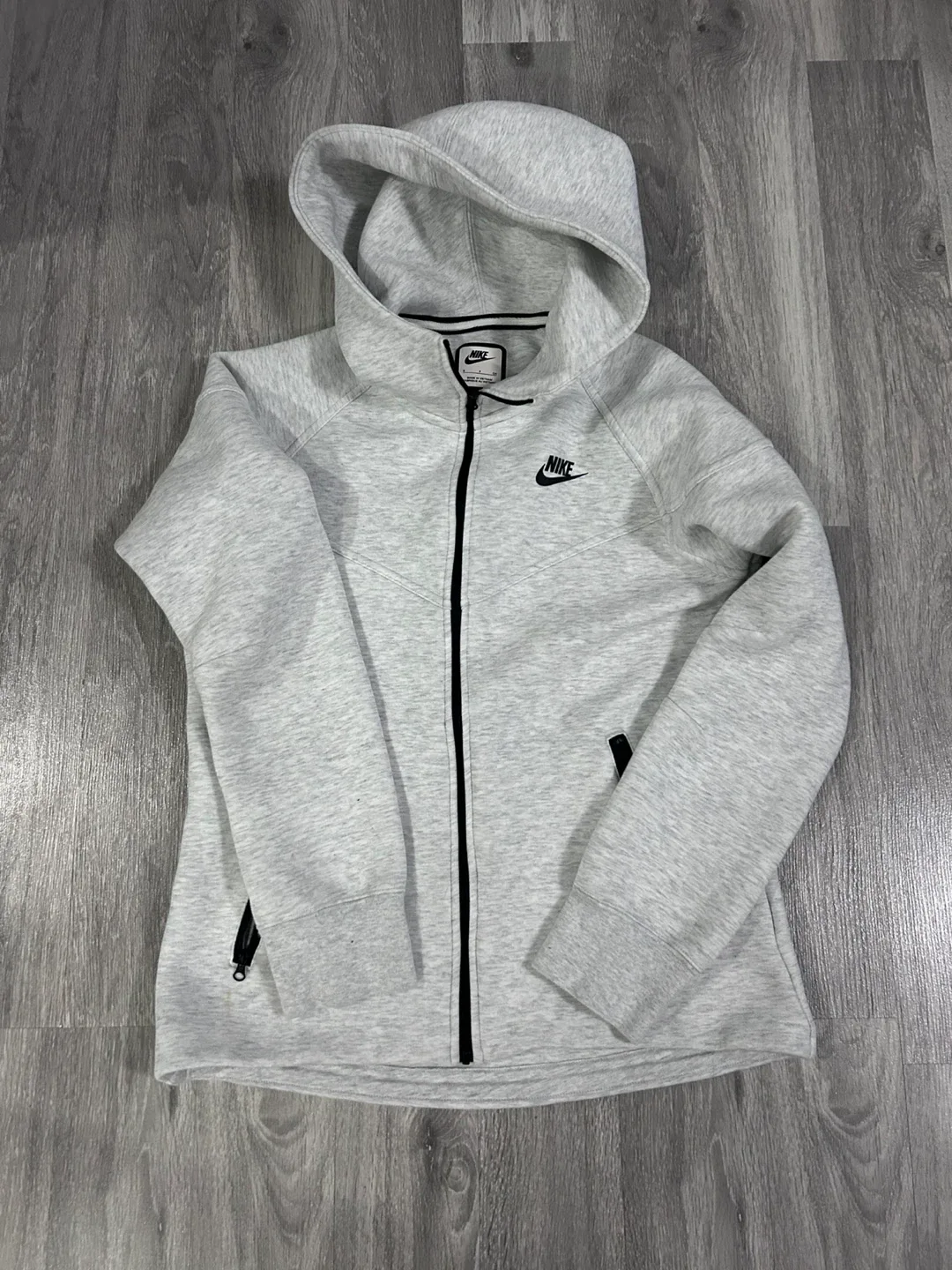 Nike Tech Fleece Hoodie - Grey, Size S image indicator(3)