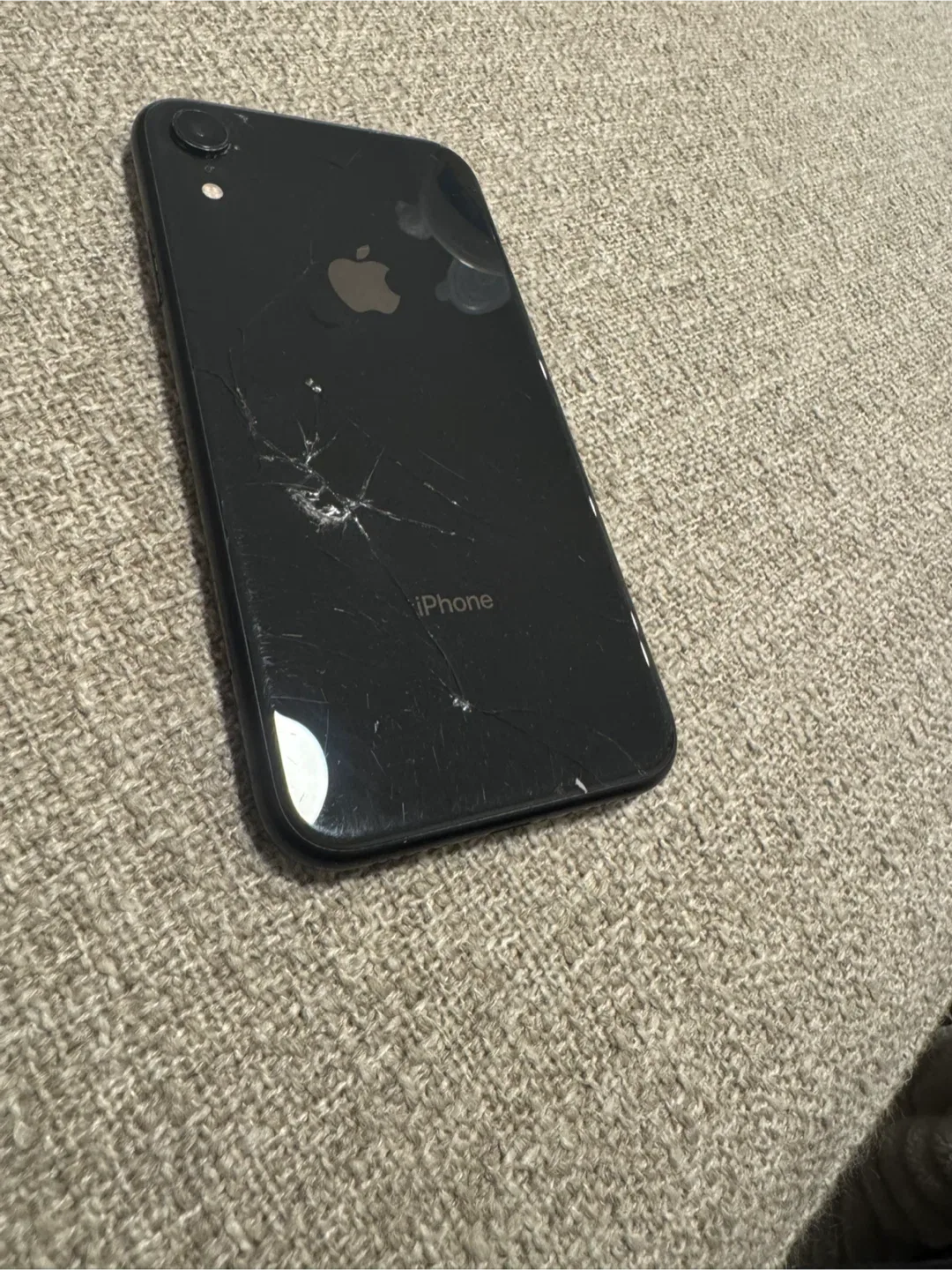 iPhone XR 128gb with otter box Case image indicator(2)