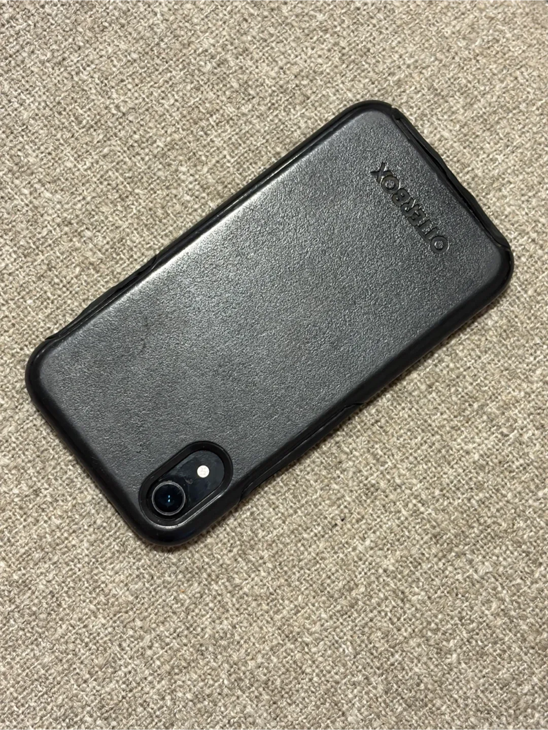 iPhone XR 128gb with otter box Case image indicator(3)