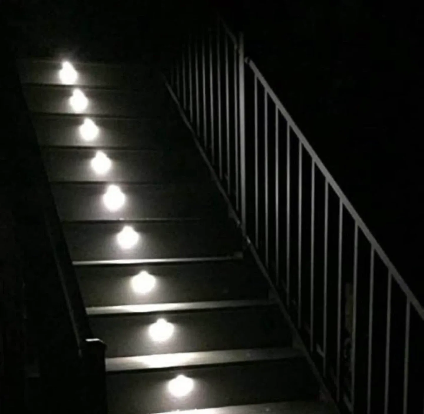 LED Deck Lights - Cool White image indicator(3)