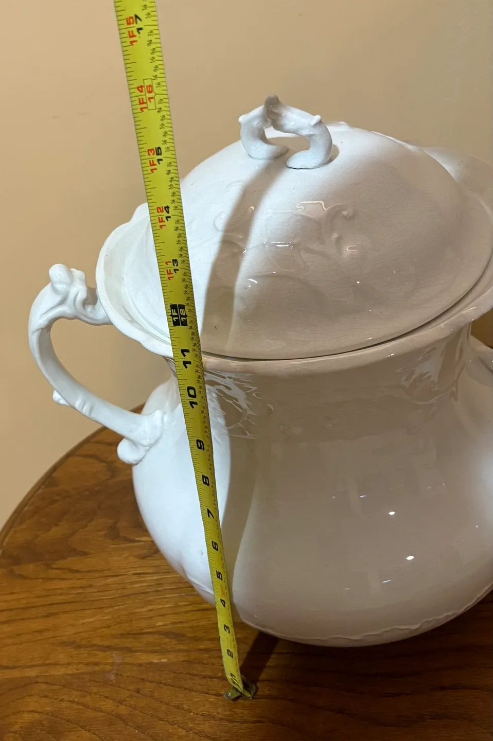 Antique Dresden White Porcelain Lidded Pitcher image indicator(4)