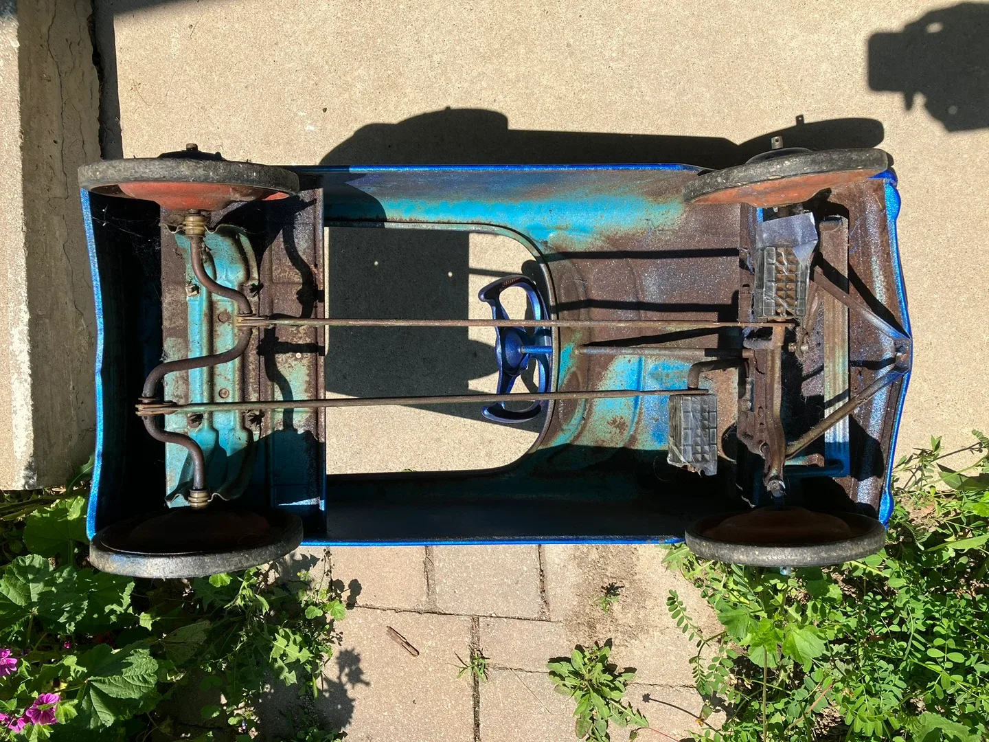 Vintage 1960’s Pedal Car for children. image indicator(5)