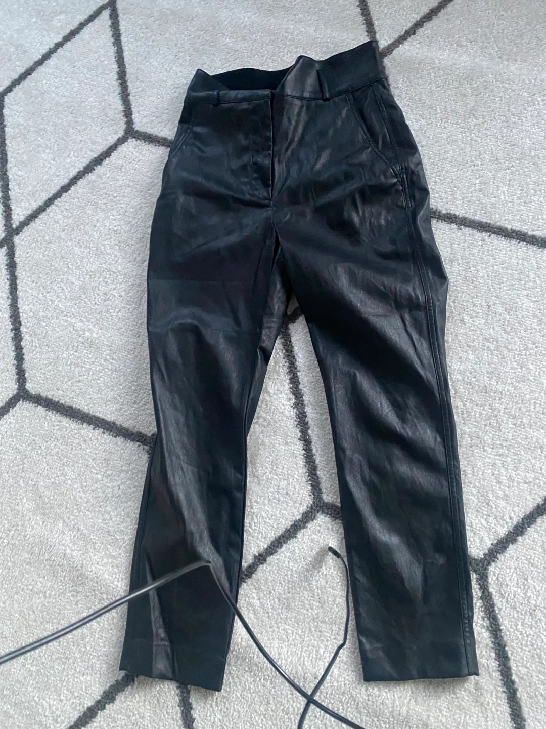 Aritzia Babaton Black Pleated Skirt - Size M - photo 2