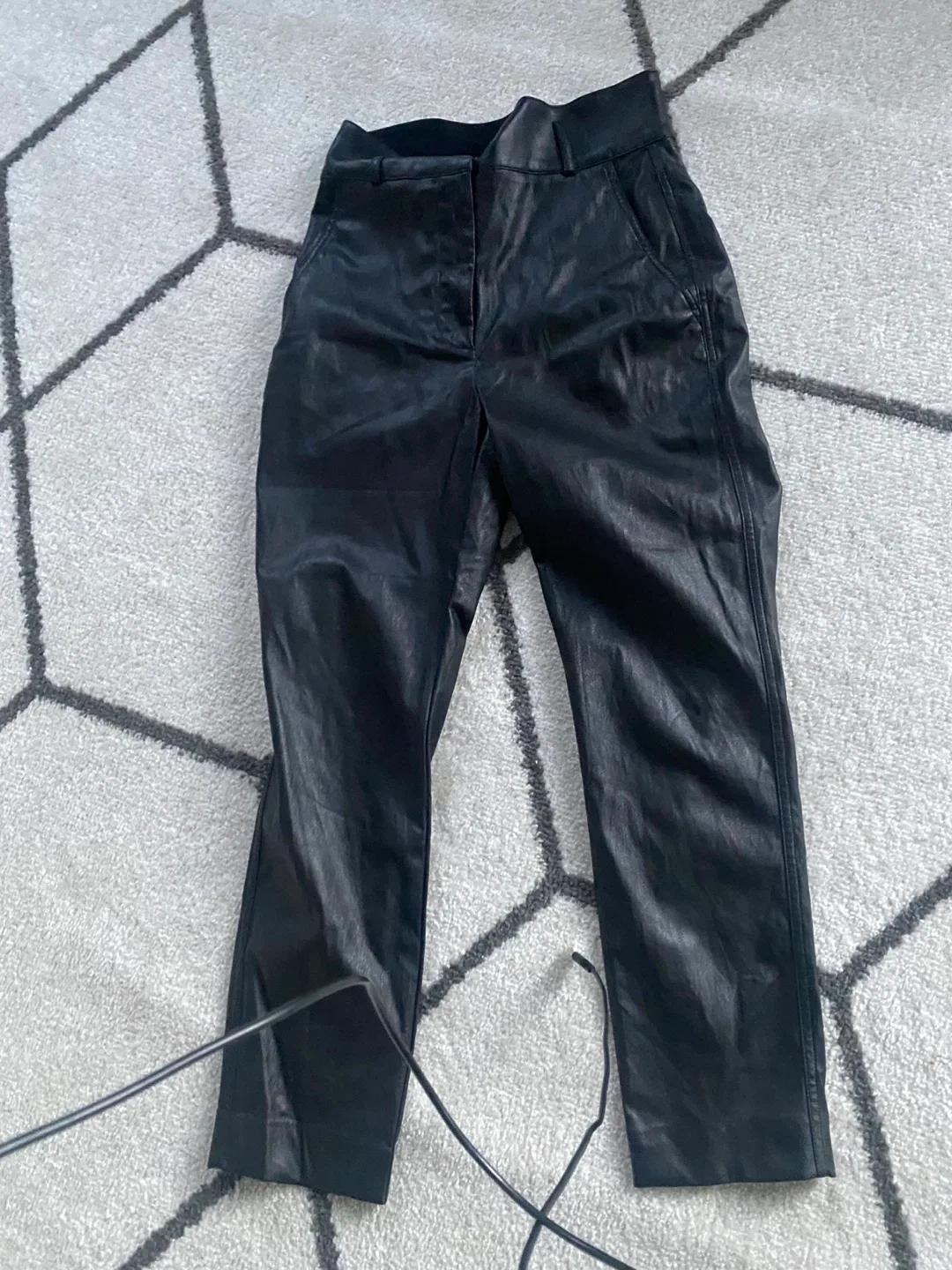 Aritzia Babaton Black Pleated Skirt - Size M image indicator(2)