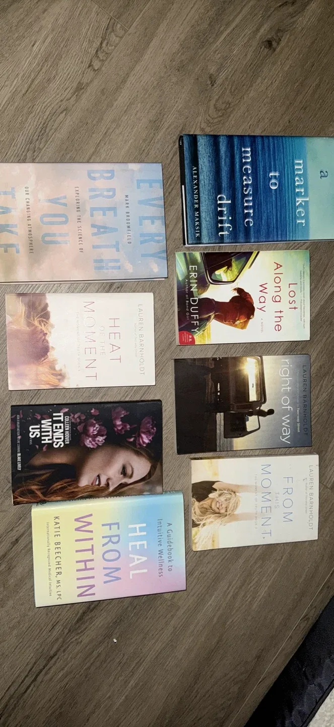 Mixed Lot of 8 Novels