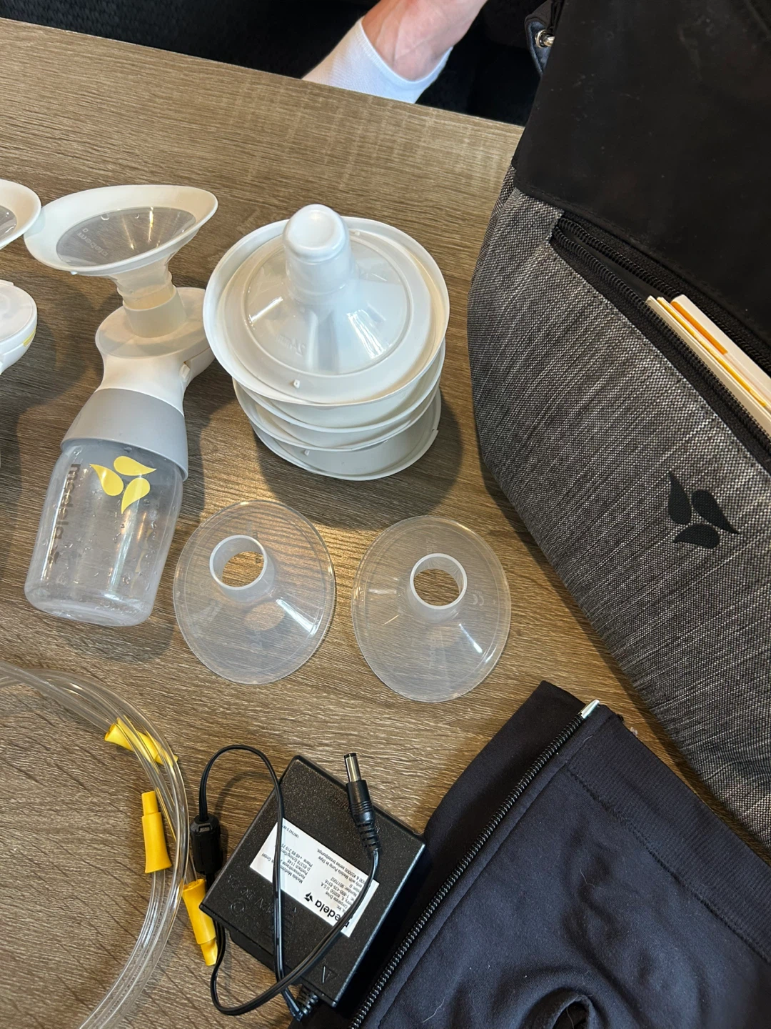 Medela Pump in Style Breast Pump Set - photo 5
