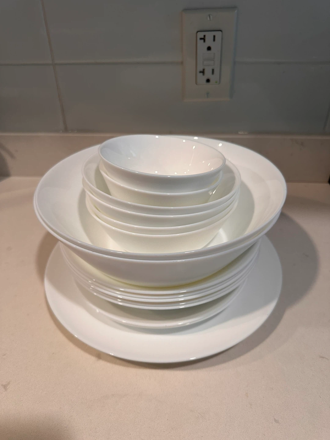 17 white dinner set