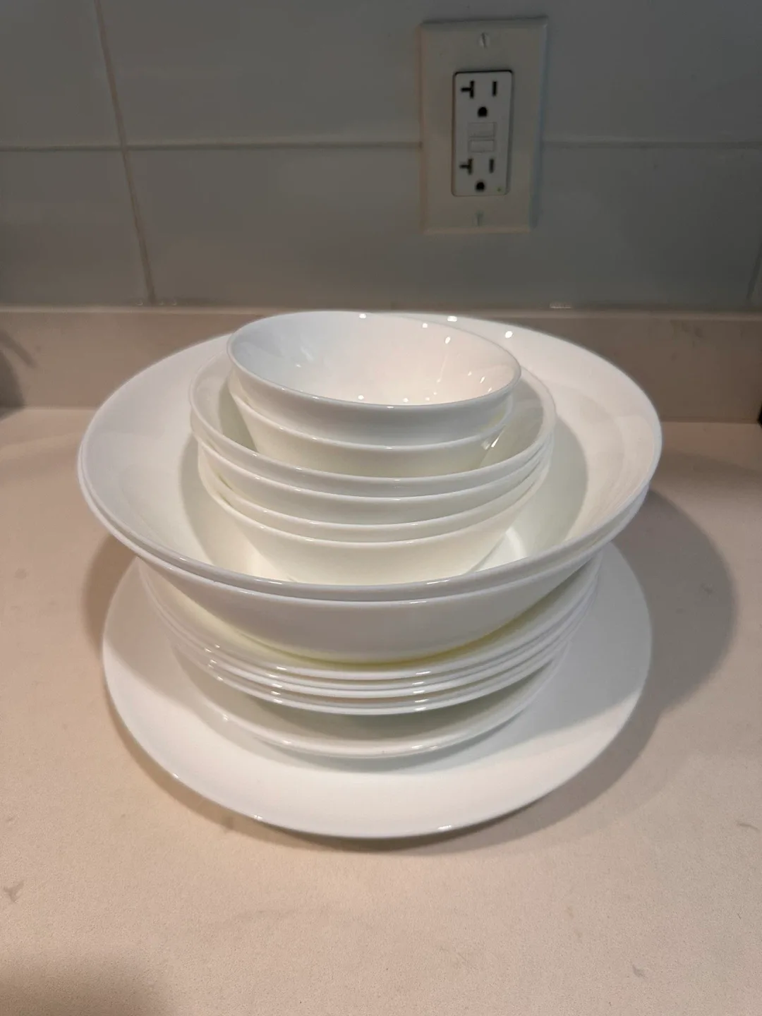 17 white dinner set