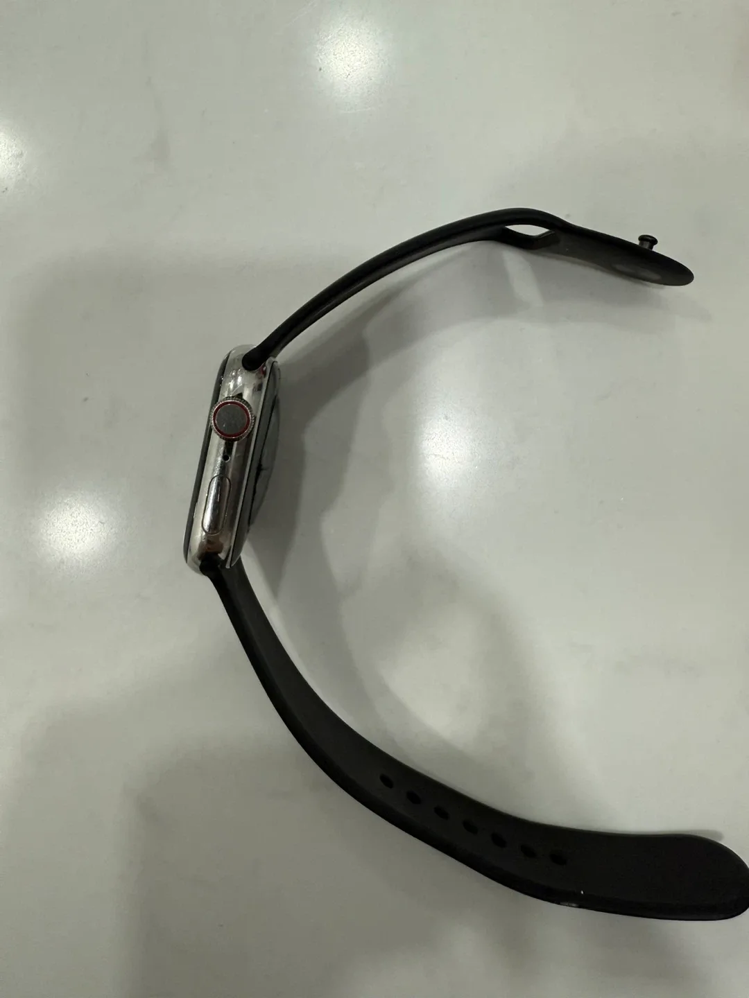 Apple Watch with Black Band GPS+cellular image indicator(2)