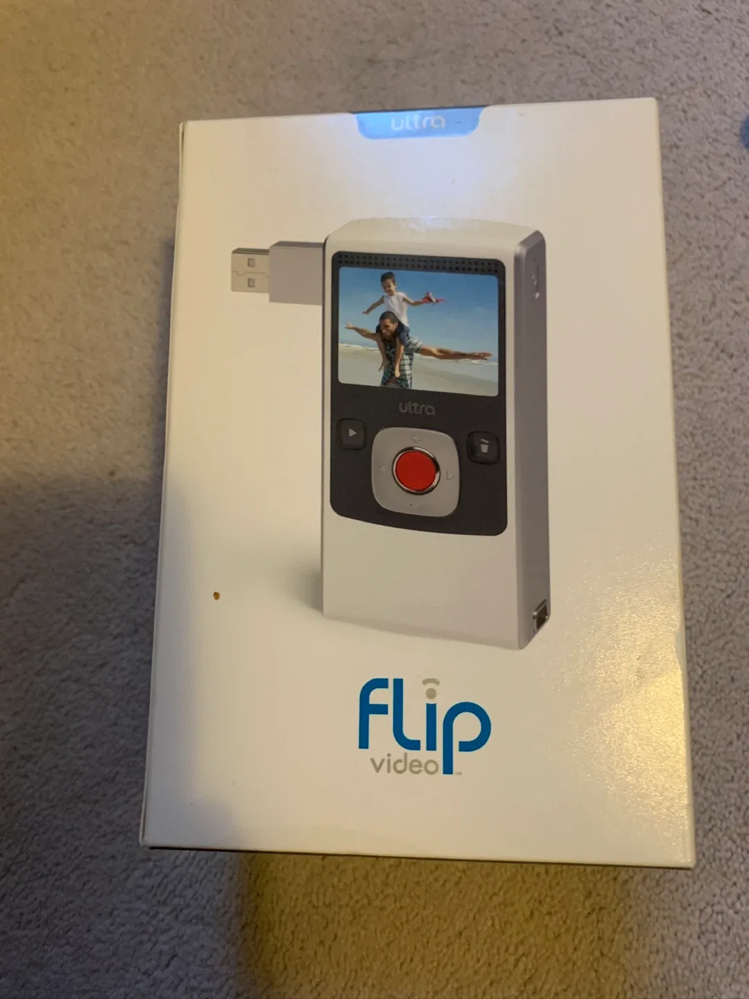 Flip Video Ultra Camcorder - White & Silver image indicator(3)