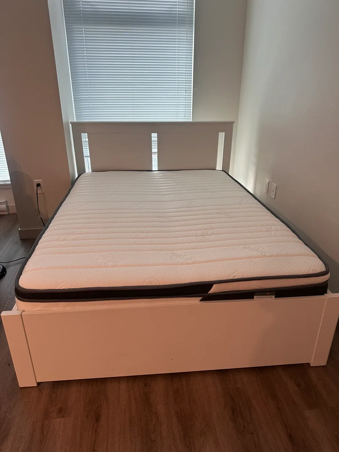 Full/double bed frame + mattress + Slatted bed base image indicator(6)
