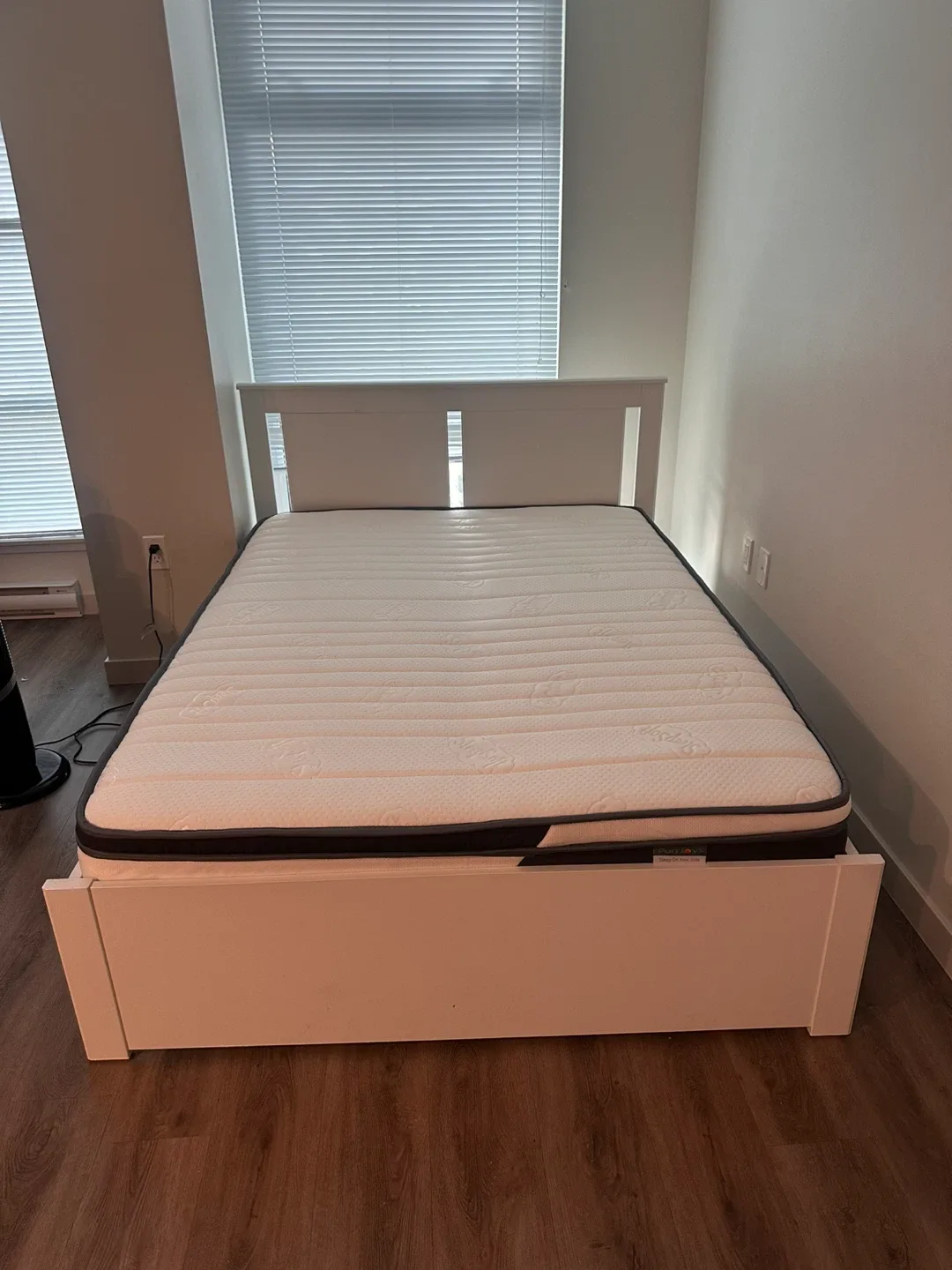 Full/double bed frame + mattress + Slatted bed base image indicator(3)