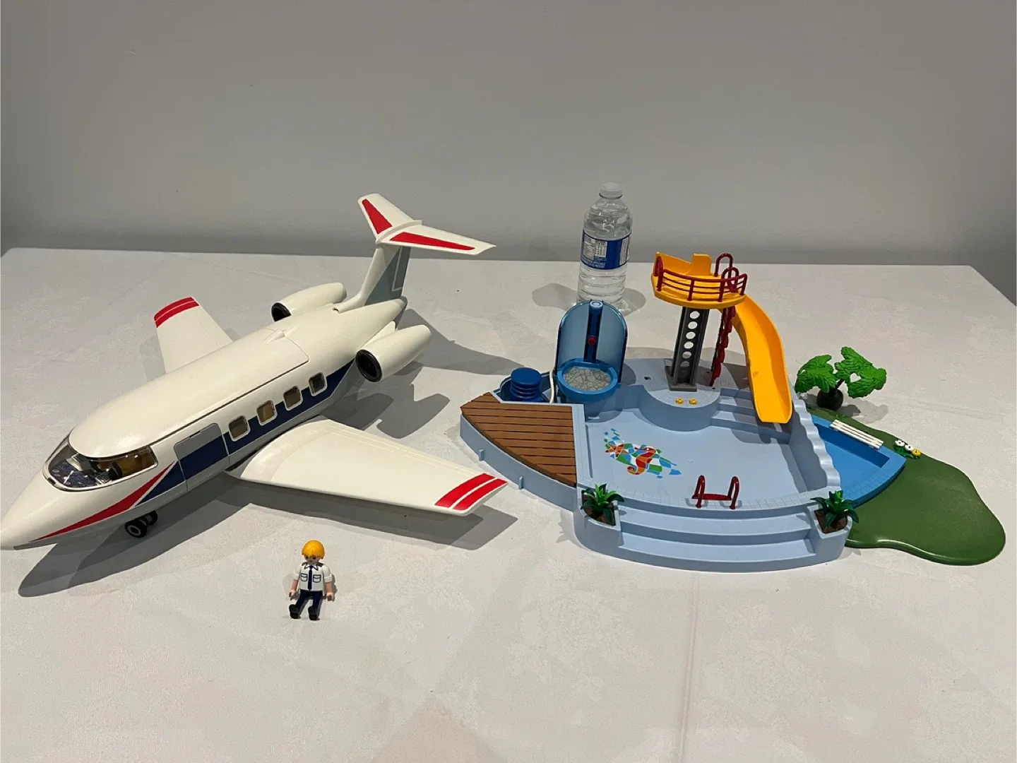 Playmobil Private Jet & Swimming Pool Set