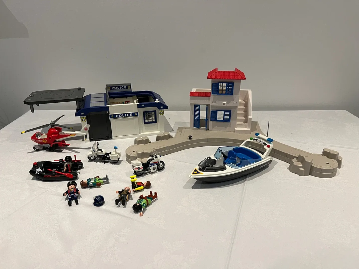 Playmobil City Action Police Station Set image indicator(7)