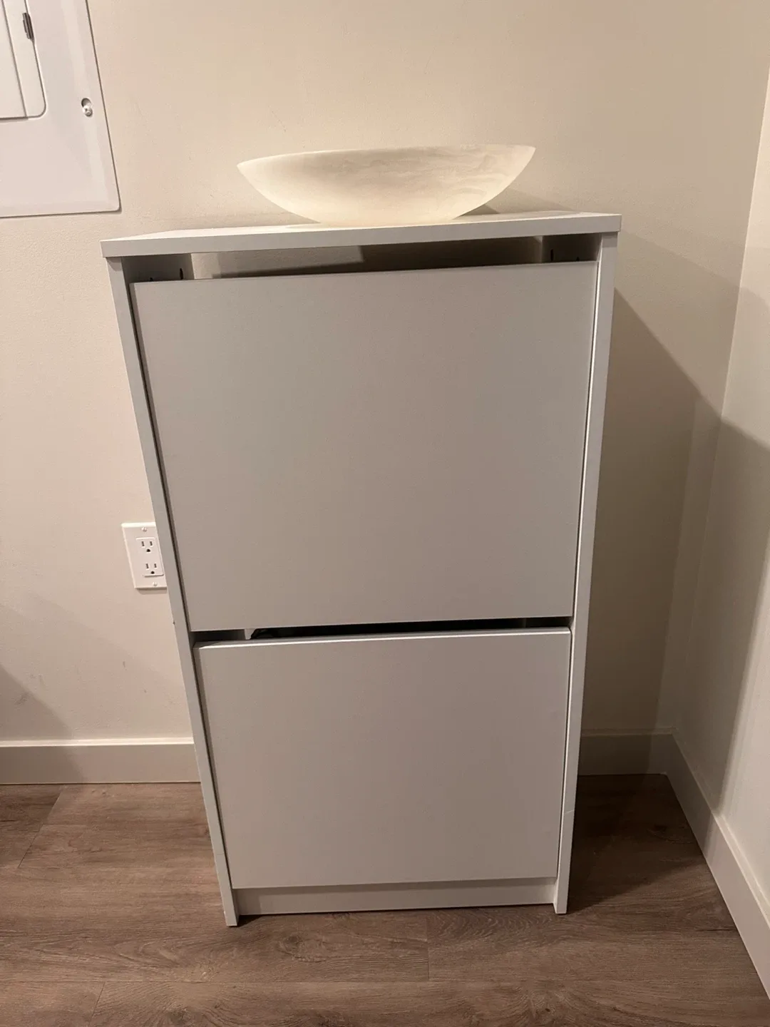 IKEA Shoe cabinet with 2 compartments image indicator(3)