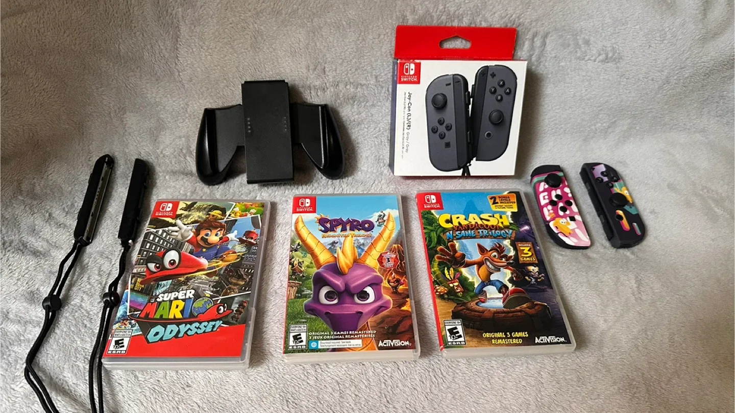 Nintendo Switch Games & Joy-Cons