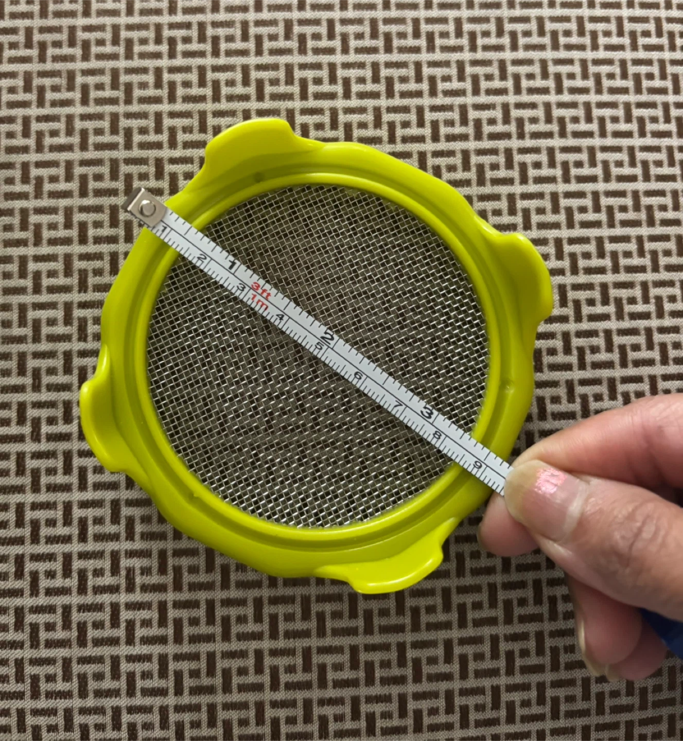Lime Green Mesh for sprouting lid - Approx 3 Inches - photo 4