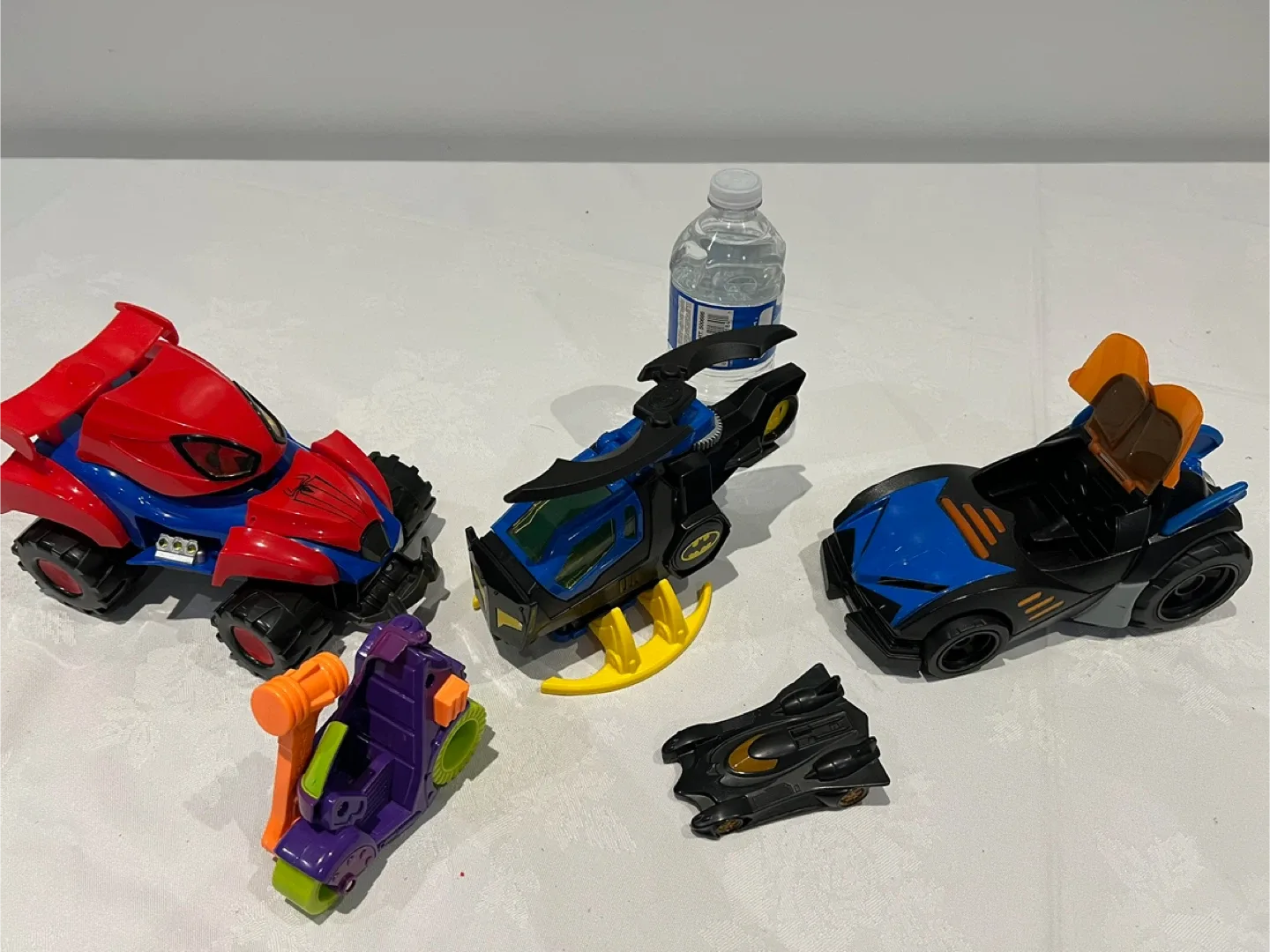 Mixed Lot of DC Comics Toy Vehicles image indicator(2)