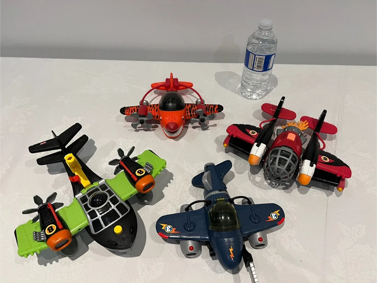 Toy Planes - 4 Action Flyers